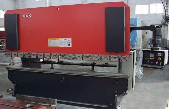 Professional 3200mm / 100 Ton Press Brake Machine with E200 system