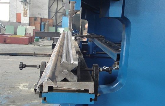 8mm Thickness , 300 Ton Press Brake Machine With Estun E10 E200 CNC