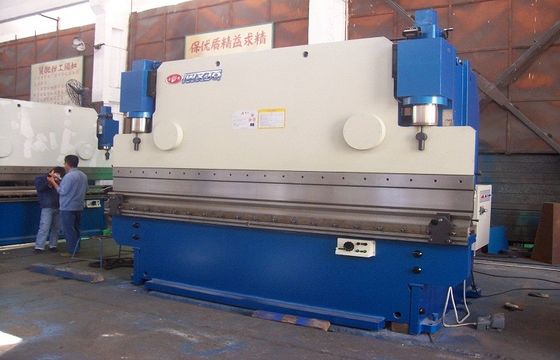 Estun E10 200 Ton press brake metal plate bending machine for truck carriage